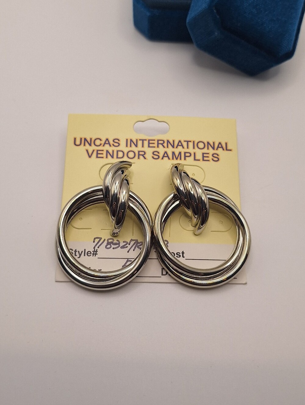 New Vendor Sample Silver Tone Chunky Double Hoop Drop Earrings